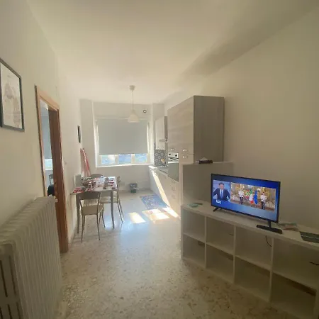 Un Fiore Di Casa アパート ランチャーノ