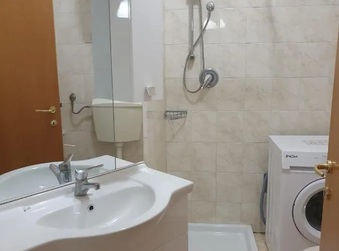 Un Fiore Di Casa لانشانو